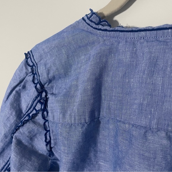 Sweet Ann Taylor Denim Blue Embroidered Scallop Trim Top in Size Medium - Picture 7 of 10
